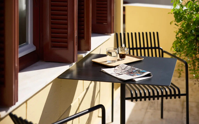 Vrachos Athens Suites