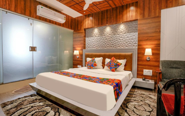 Fabhotel The Valentine