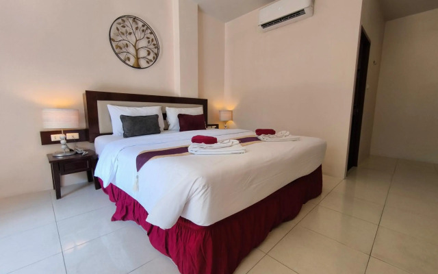Seven Seas Hotel