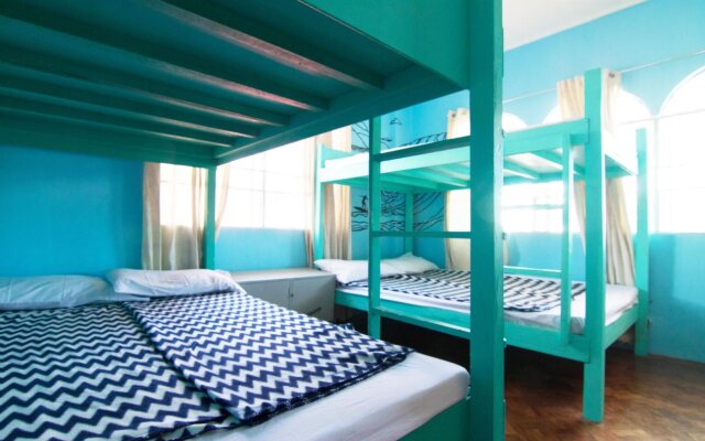 Go Surfari House