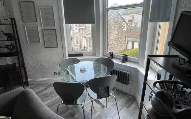 6 Guests - 3 Bedrooms - Sea View - Pet Friendly