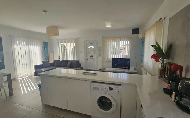 55 ATH - Stay Villa Harsha