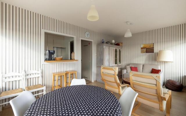Inviting apartment in Blankenberge with sea-views