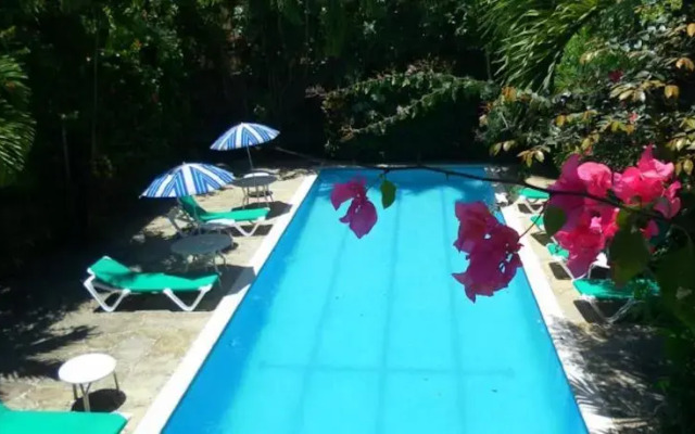 Romanoff Hotel