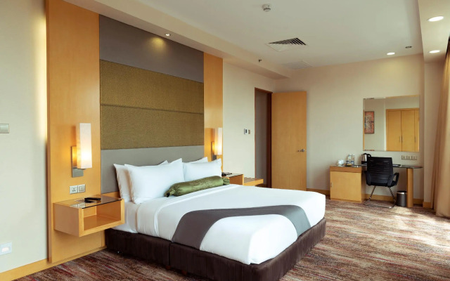 The Waterfront Hotel