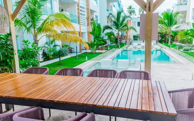 Beach Garden ground floor condo, D1