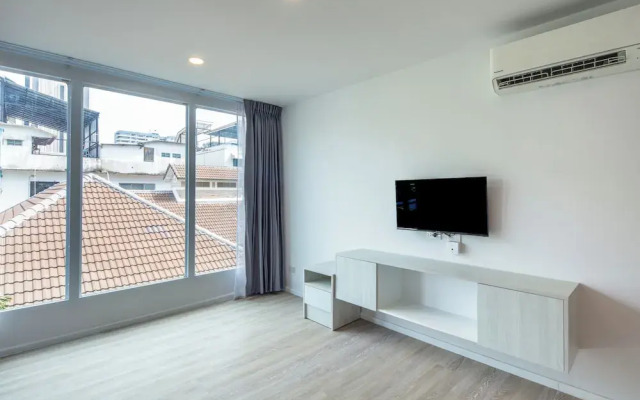 The Rizin Hotel Phratumnak