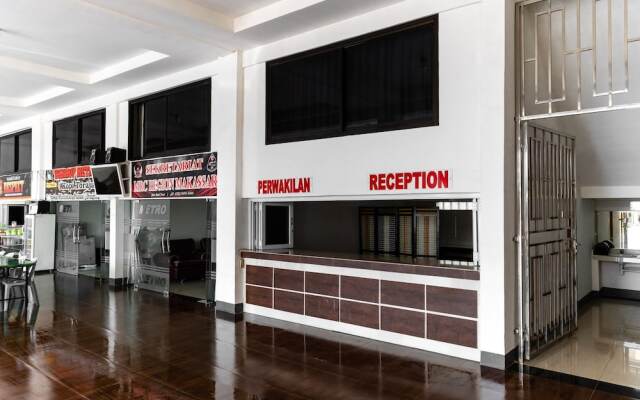 RedDoorz near Makassar Town Square 2