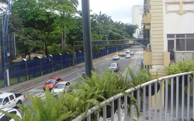 Hotel Perla Central