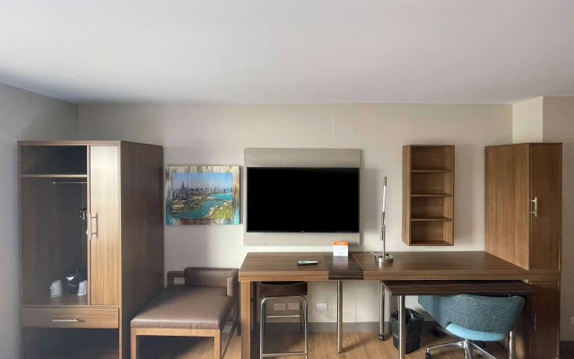 MainStay Suites Oak Brook Terrace-Chicago