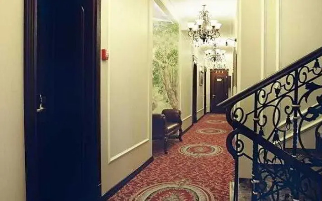 Отель «Фредерик Коклен»