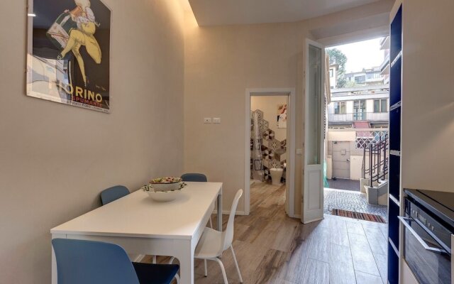 Central Berchet With Terrace and Private Entrance