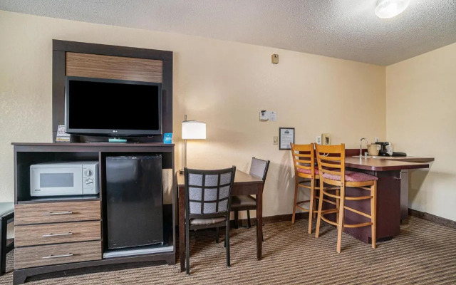 Super 8 Traverse City Mi
