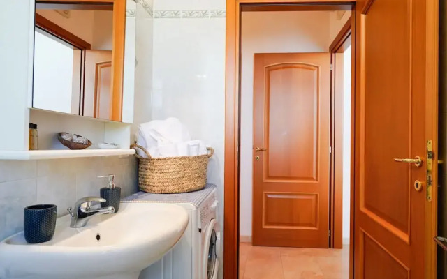 Appartamento a Torre Canne con Balcone
