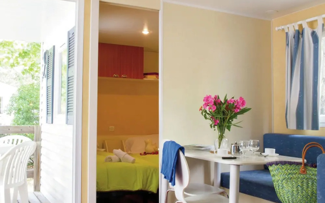 Cozy Mobile Home Located in Some Beautiful Dune Surroundings