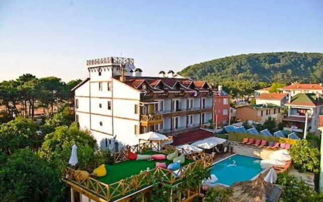 Kurfal Hotel