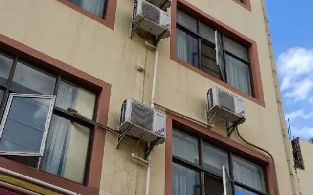 Qujing Yuanlaiyou Boutique Hotel