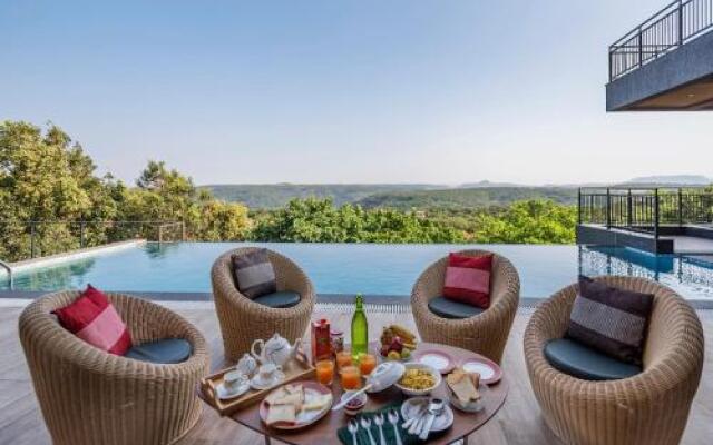 SaffronStays Falcon Hill, Lonavala - luxury villa with infinity pool near Lion's Point
