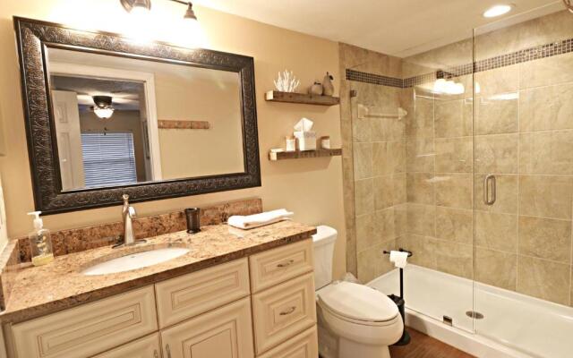 Ocean Village Club I15