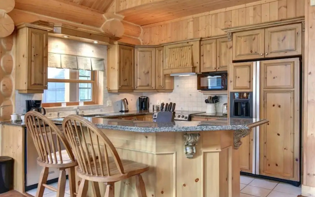 Family fun Private Indoor hot tub Citq 234953