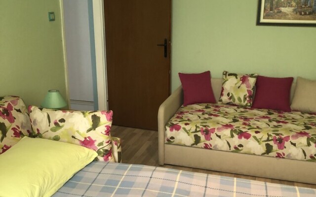 Beautiful Villa in Zadar, Pool, Garden Near Beach