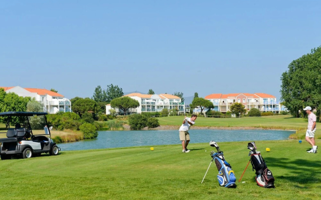 Stylish Holiday Home Located Near a Lake in the Vendée