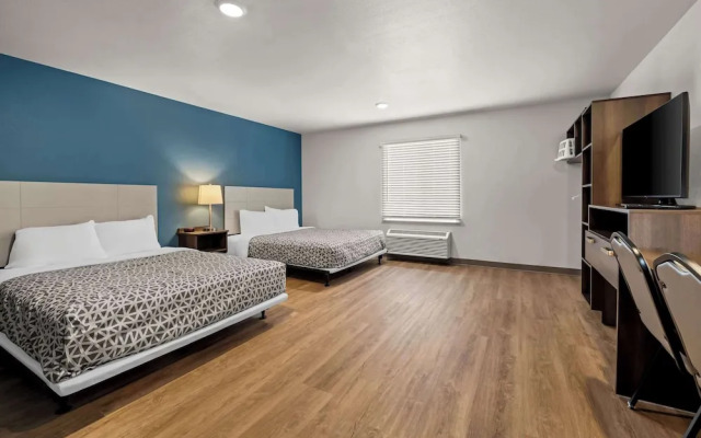 Woodspring Suites Loves Park Rockford