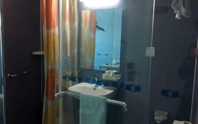 Bestay Hotel Express Urumqi Hongshan Branch