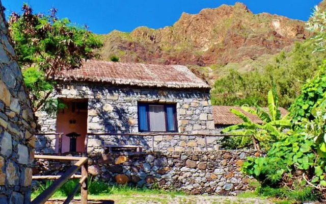 Pedracin Village