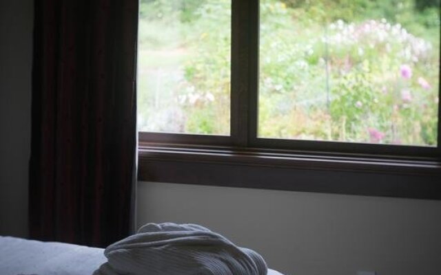 Country Bay Manor B&B