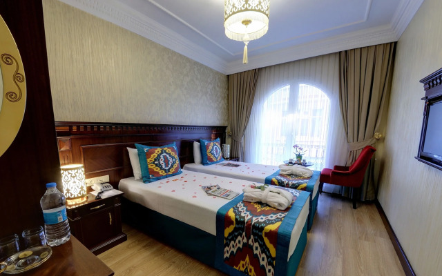 The Magnaura Palace Hotel