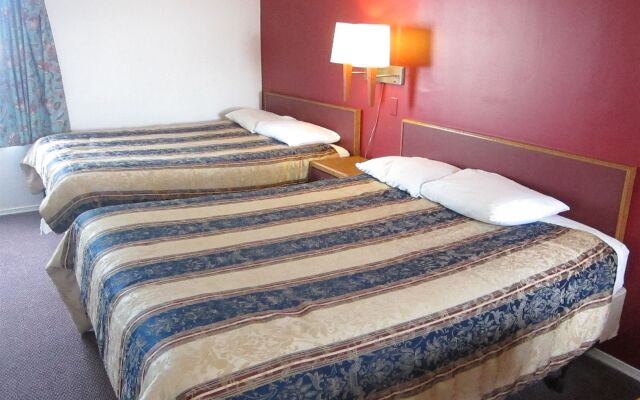 Hampton Harbor Motel