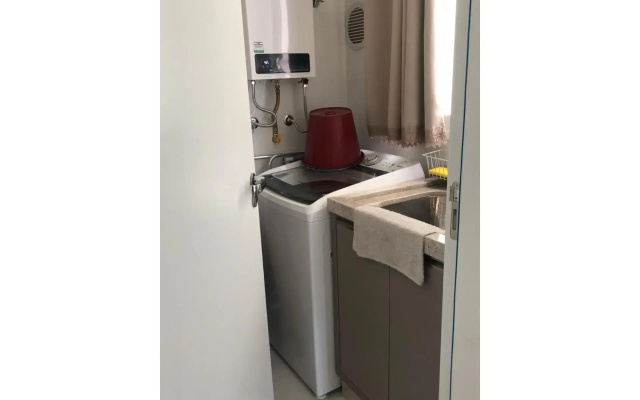 Apartamento 2 suítes Meia Praia