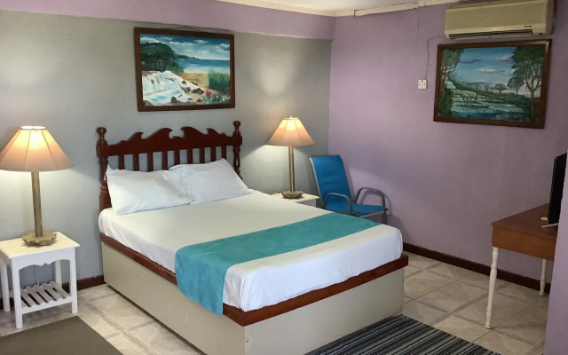Cariblue Beach Hotel And Scuba Diving Resort