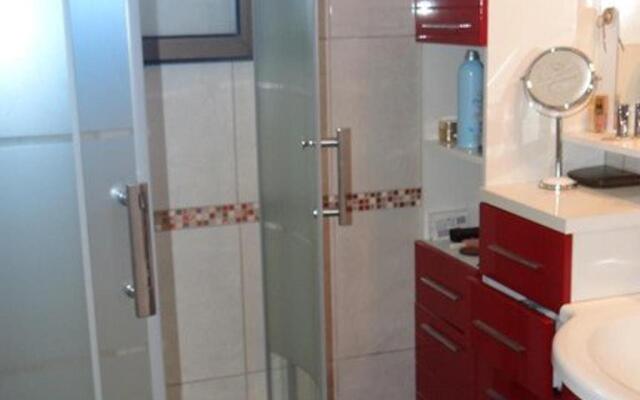 Appartement Cavalaire-sur-Mer, 3 pièces, 4 personnes - FR-1-100-230