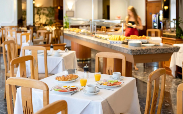 Hotel Don Manolito