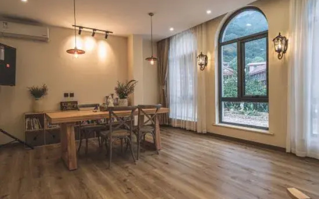 White Bird Field B&B (Jiu Shan Shan)