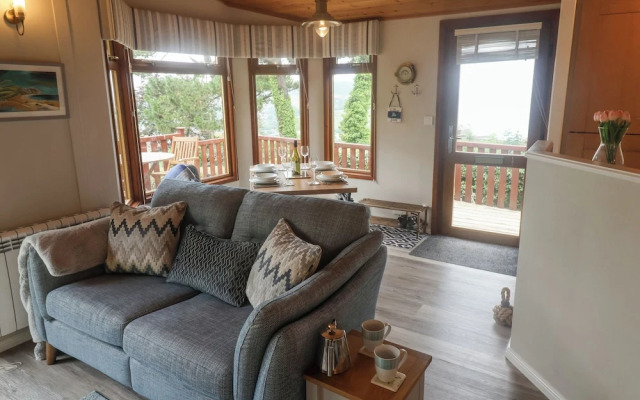 The Lodge @ Clifftop Park