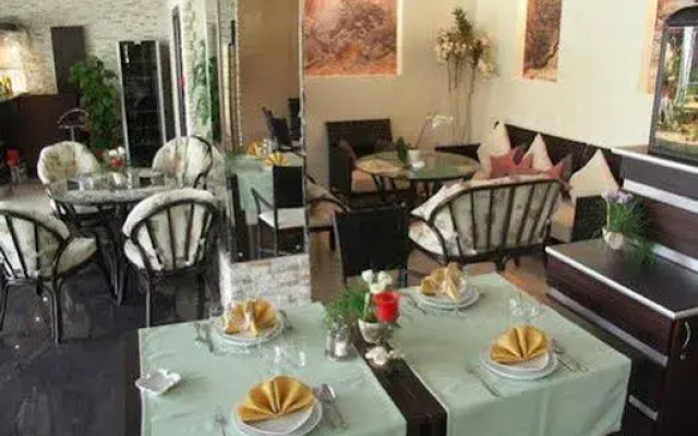 The Bitsa Park Hotel