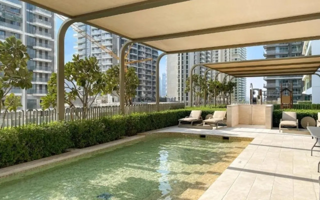 KeyRock - Grand Bleu Apt with Palm View