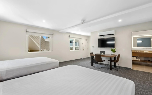 Nob Hill Hotel
