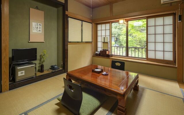 Shima Onsen Kotobukiya Ryokan