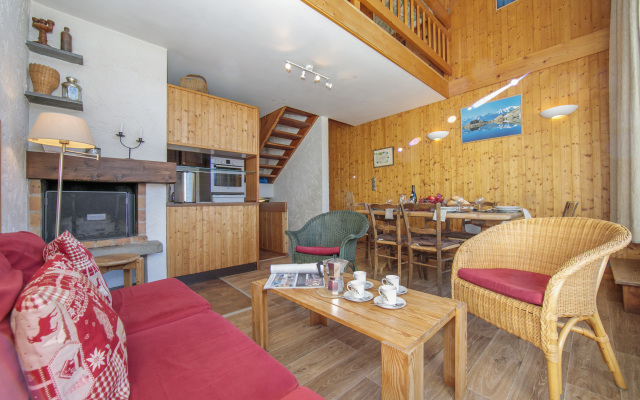 Chalet Charpoua in Le Tour Argenti re