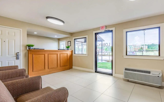 Travelodge Tupelo