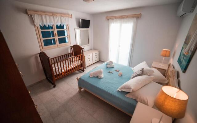 Kastraki Family House