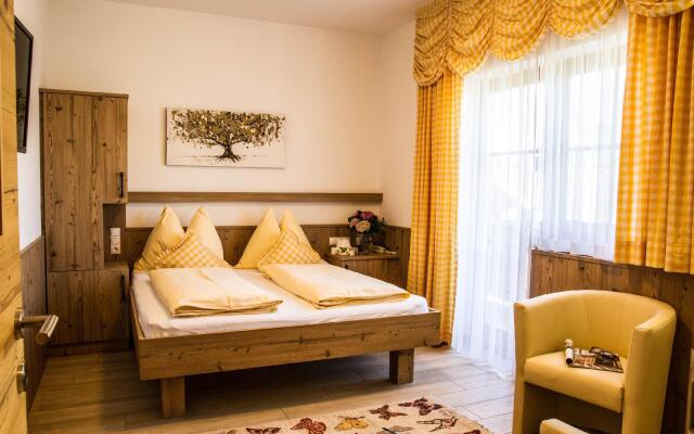 People'S Hotel