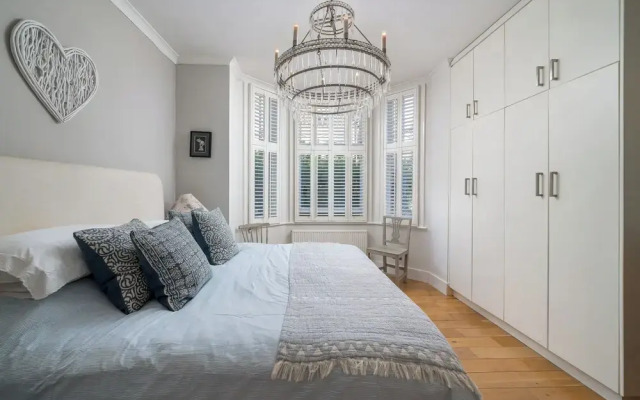2Bedroom flat with garden in Battersea