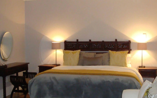 Moonstruck on Pringle Bay Guesthouse