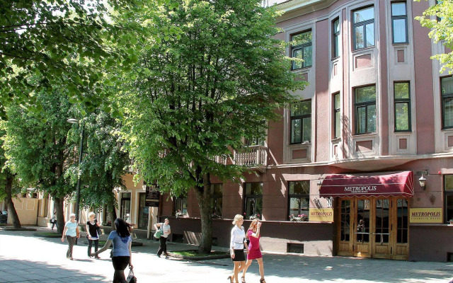 Hotel Metropolis
