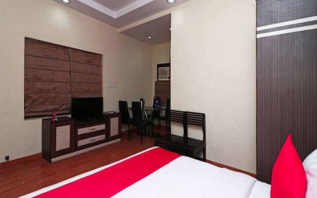 Oyo 16538 Shanti Palace